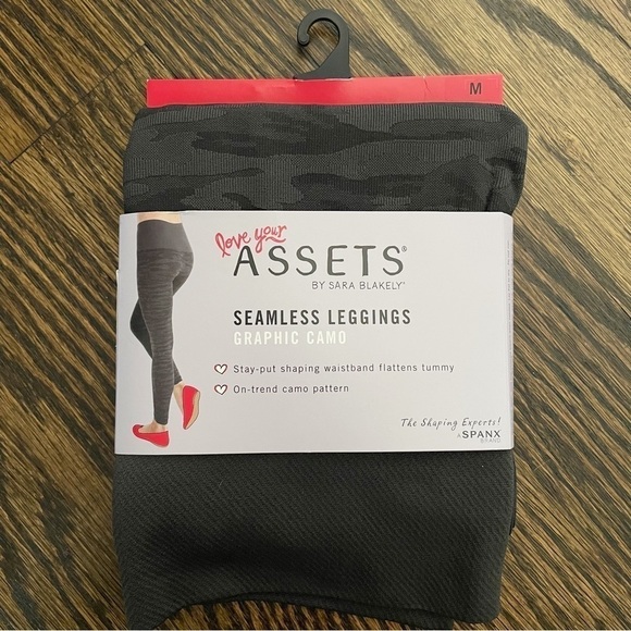 NWT SPANX Graphic Pepper Grey Camo Seamless Leggings - Picture 1 of 3